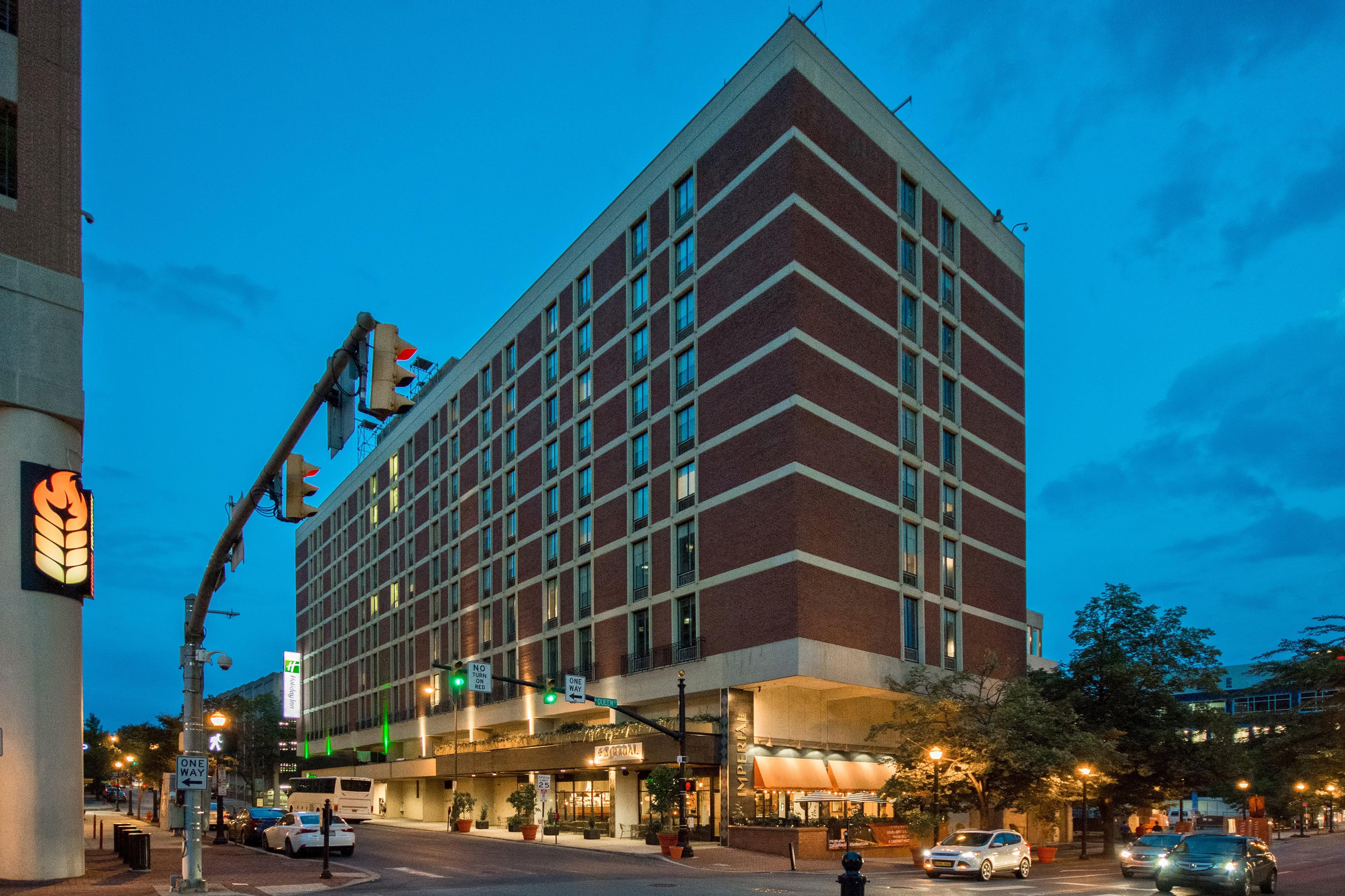 Holiday Inn Lancaster, An Ihg Hotel Exterior photo